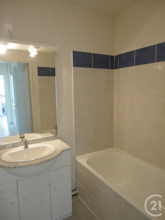 Appartement F2 à vendre - 2 pièces - 42.5 m2 - DAX - 40 - AQUITAINE - Century 21 Glockner Appartement F2 à vendre - 2 pièces - 42.5 m2 - DAX - 40 - AQUITAINE - Century 21 Glockner