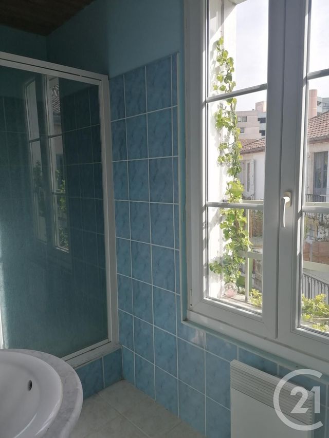 Afficher la photo en grand Appartement F2 à louer - 2 pièces - 24.05 m2 - DAX - 40 - AQUITAINE - Century 21 Glockner