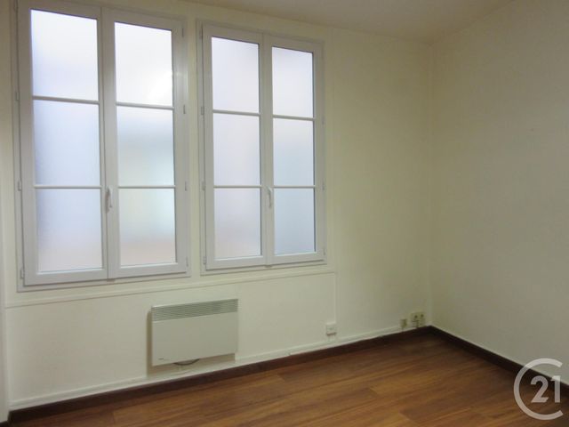 Afficher la photo en grand Appartement F1 à louer - 1 pièce - 29.1 m2 - DAX - 40 - AQUITAINE - Century 21 Glockner