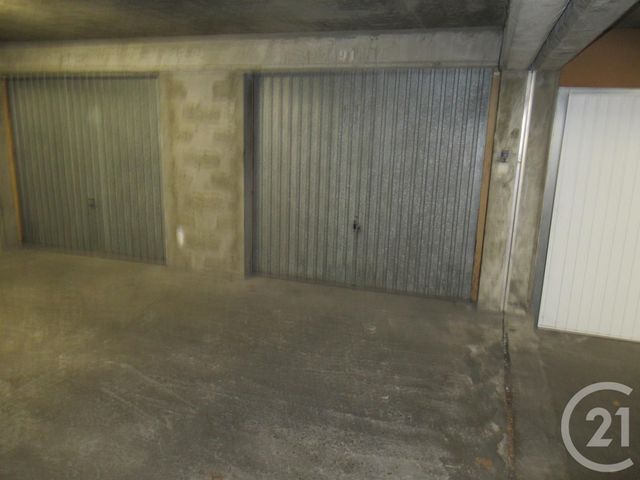 Afficher la photo en grand parking à vendre - 12.0 m2 - 40 - AQUITAINE - Century 21 Glockner