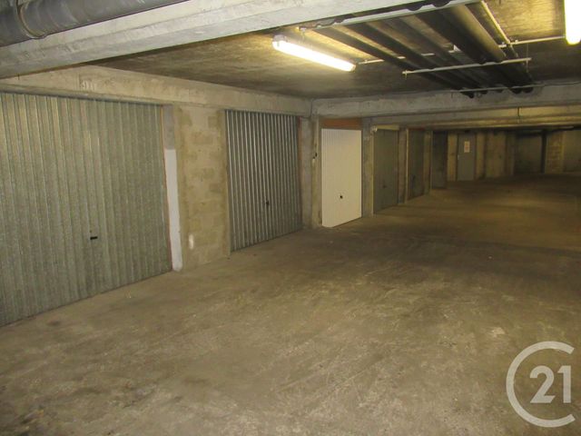 Afficher la photo en grand parking à vendre - 12.0 m2 - 40 - AQUITAINE - Century 21 Glockner