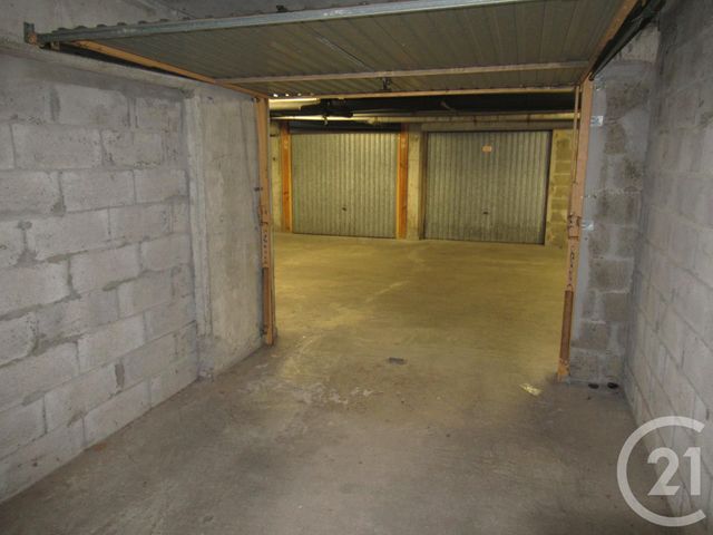 Afficher la photo en grand parking à vendre - 12.0 m2 - 40 - AQUITAINE - Century 21 Glockner