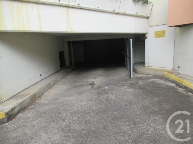 Afficher la photo en grand parking à vendre - 12.0 m2 - 40 - AQUITAINE - Century 21 Glockner