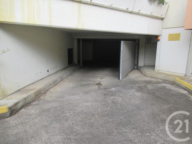 Afficher la photo en grand parking à vendre - 12.0 m2 - 40 - AQUITAINE - Century 21 Glockner
