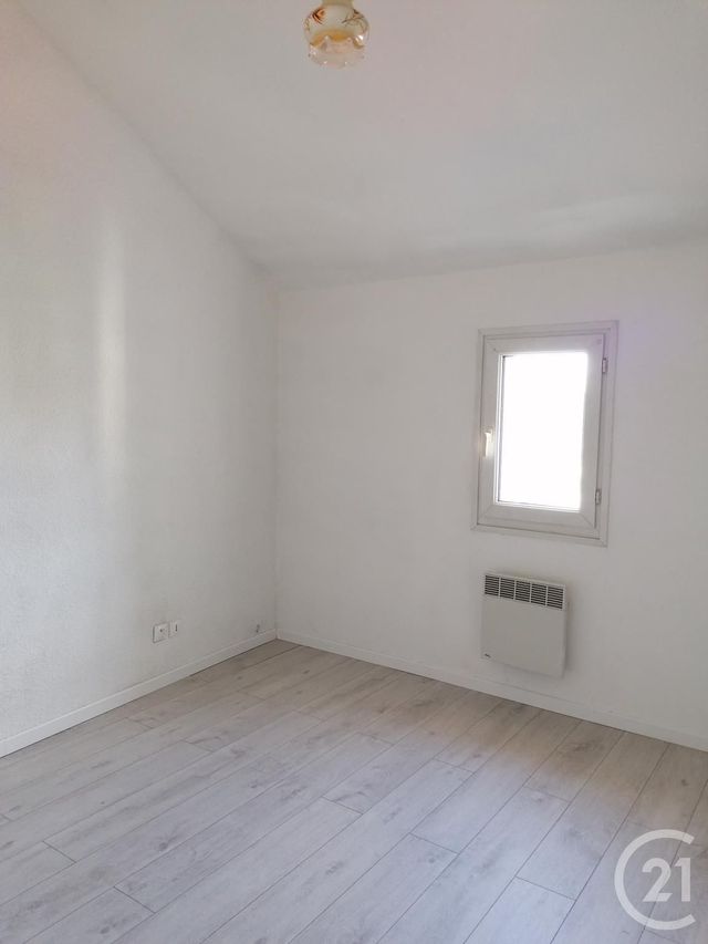 Afficher la photo en grand Appartement F2 à louer - 2 pièces - 46.0 m2 - DAX - 40 - AQUITAINE - Century 21 Glockner
