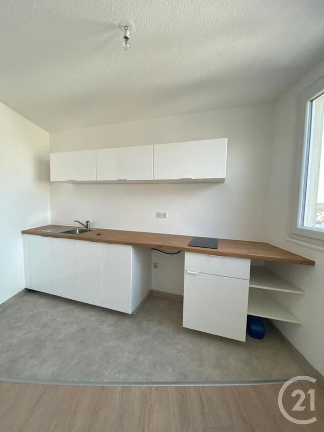 Appartement F1 à louer - 1 pièce - 33.0 m2 - DAX - 40 - AQUITAINE - Century 21 Glockner