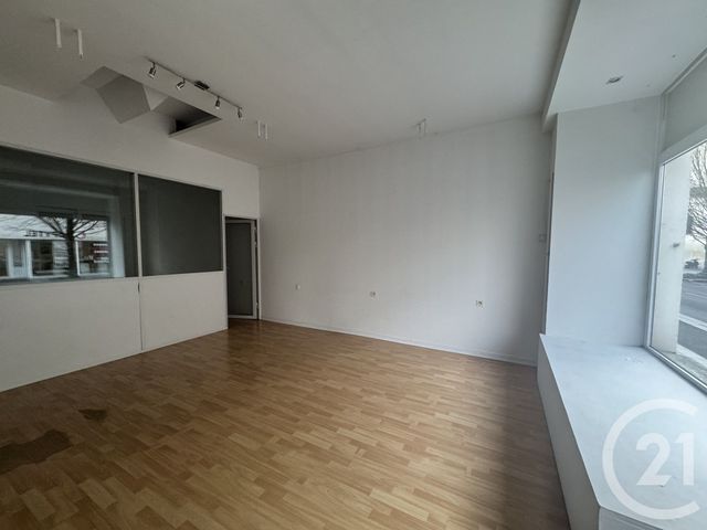 Afficher la photo en grand Appartement Local à louer - 1 pièce - 41.0 m2 - DAX - 40 - AQUITAINE - Century 21 Glockner