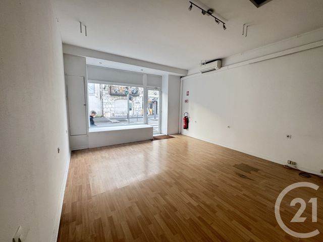 Afficher la photo en grand Appartement Local à louer - 1 pièce - 41.0 m2 - DAX - 40 - AQUITAINE - Century 21 Glockner