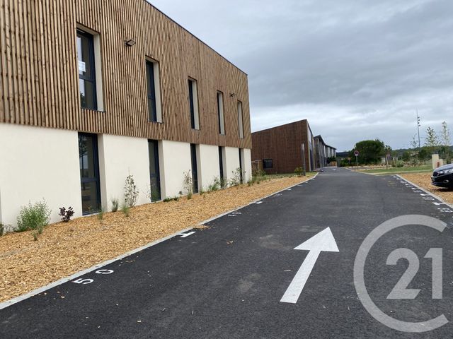 Afficher la photo en grand Appartement Local à louer - 3 pièces - 75.0 m2 - ST GEOURS DE MAREMNE - 40 - AQUITAINE - Century 21 Glockner