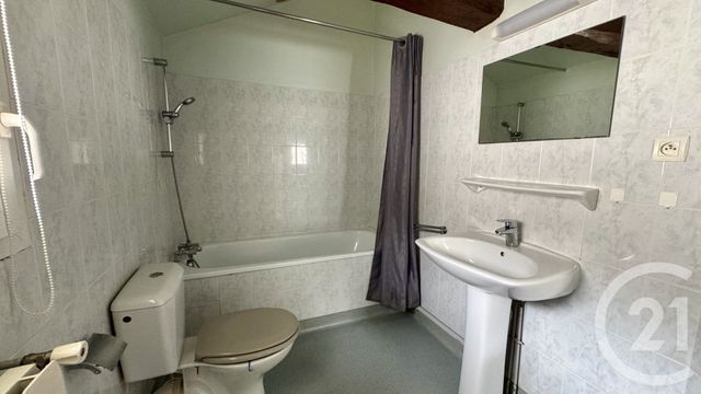 Appartement F4 à louer - 4 pièces - 83.2 m2 - HAGETMAU - 40 - AQUITAINE - Century 21 Glockner