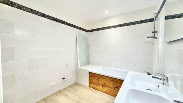 Appartement F3 à louer - 3 pièces - 120.56 m2 - DAX - 40 - AQUITAINE - Century 21 Glockner