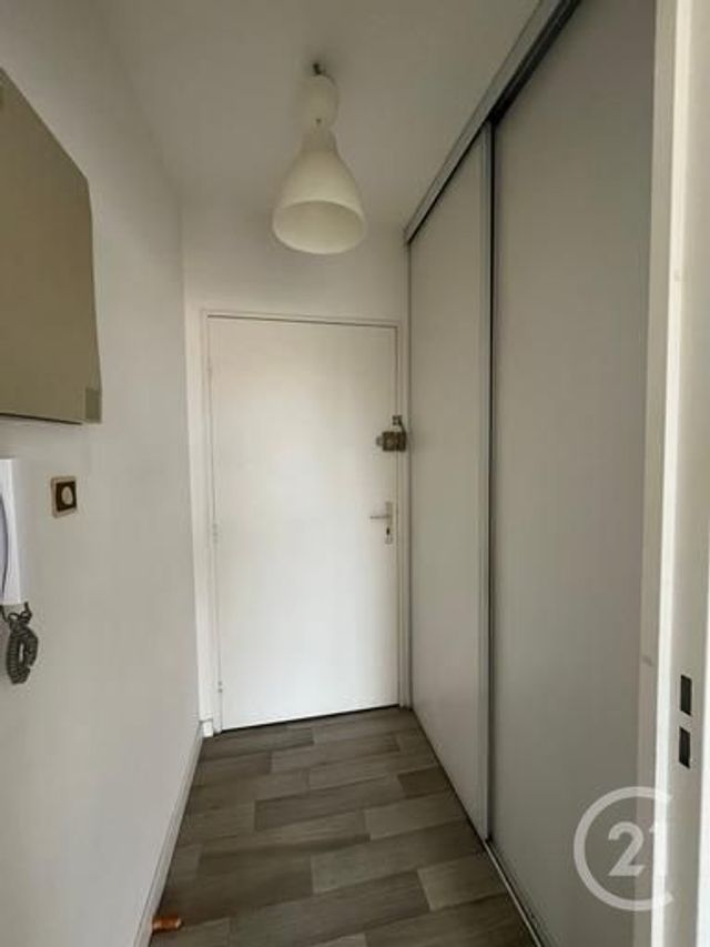 Afficher la photo en grand Appartement T1 à louer - 1 pièce - 35.06 m2 - 40 - AQUITAINE - Century 21 Glockner