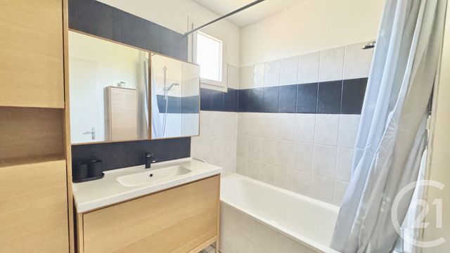 maison à louer - 4 pièces - 80.38 m2 - ST PAUL LES DAX - 40 - AQUITAINE - Century 21 Glockner