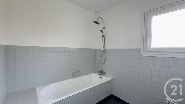 Appartement T2 à louer - 2 pièces - 55.71 m2 - ST PAUL LES DAX - 40 - AQUITAINE - Century 21 Glockner