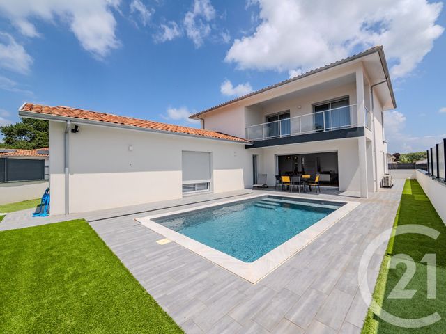 maison à vendre - 7 pièces - 156.6 m2 - ST GEOURS DE MAREMNE - 40 - AQUITAINE - Century 21 Glockner