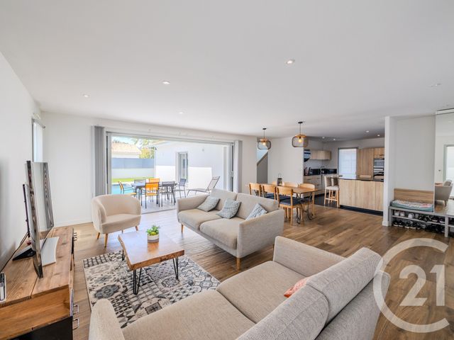 maison à vendre - 7 pièces - 156.6 m2 - ST GEOURS DE MAREMNE - 40 - AQUITAINE - Century 21 Glockner