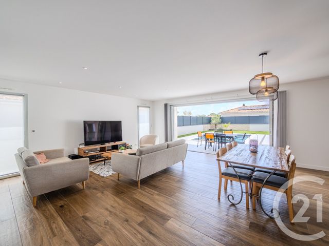 maison à vendre - 7 pièces - 156.6 m2 - ST GEOURS DE MAREMNE - 40 - AQUITAINE - Century 21 Glockner