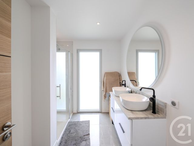 maison à vendre - 7 pièces - 156.6 m2 - ST GEOURS DE MAREMNE - 40 - AQUITAINE - Century 21 Glockner