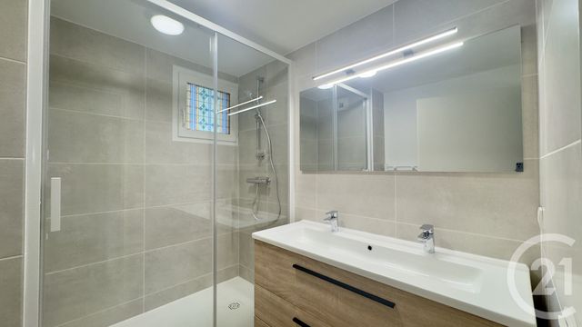 Appartement T2 à louer - 2 pièces - 71.0 m2 - ST PAUL LES DAX - 40 - AQUITAINE - Century 21 Glockner